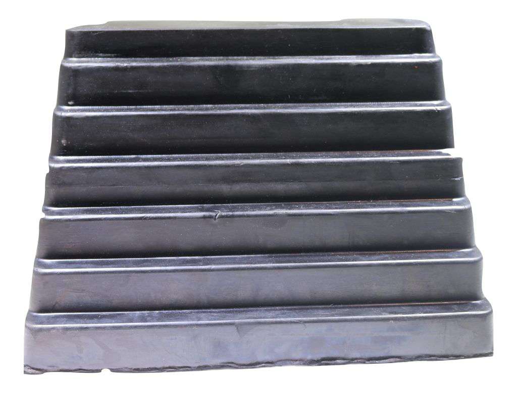 9 Pound Rubber Wheel Chock | WC